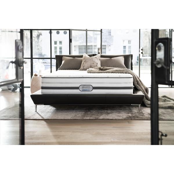 The platinum hybrid collection is now simply part of the beautyrest hybrid series (no longer called platinum).see our current beautyrest hybrid. sears hometown stores