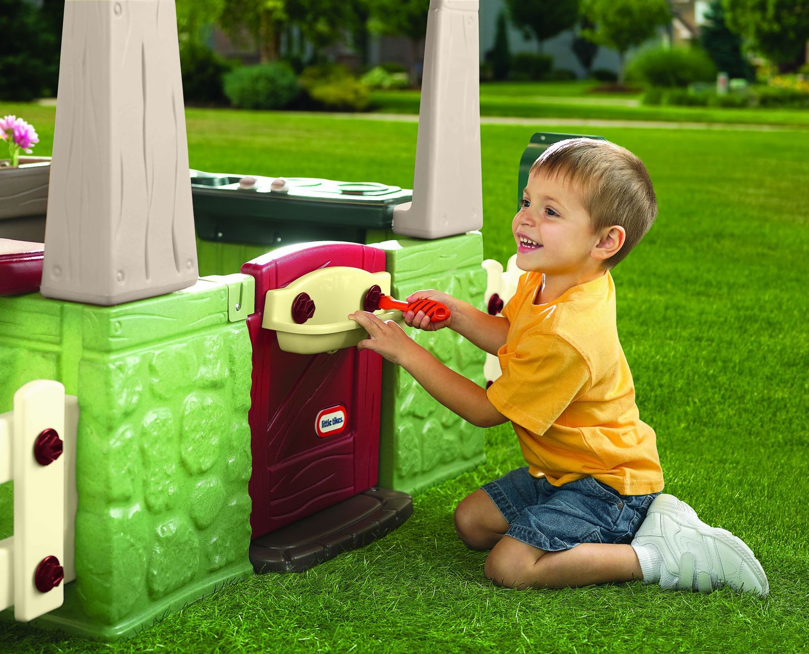 little tikes home & garden playhouse