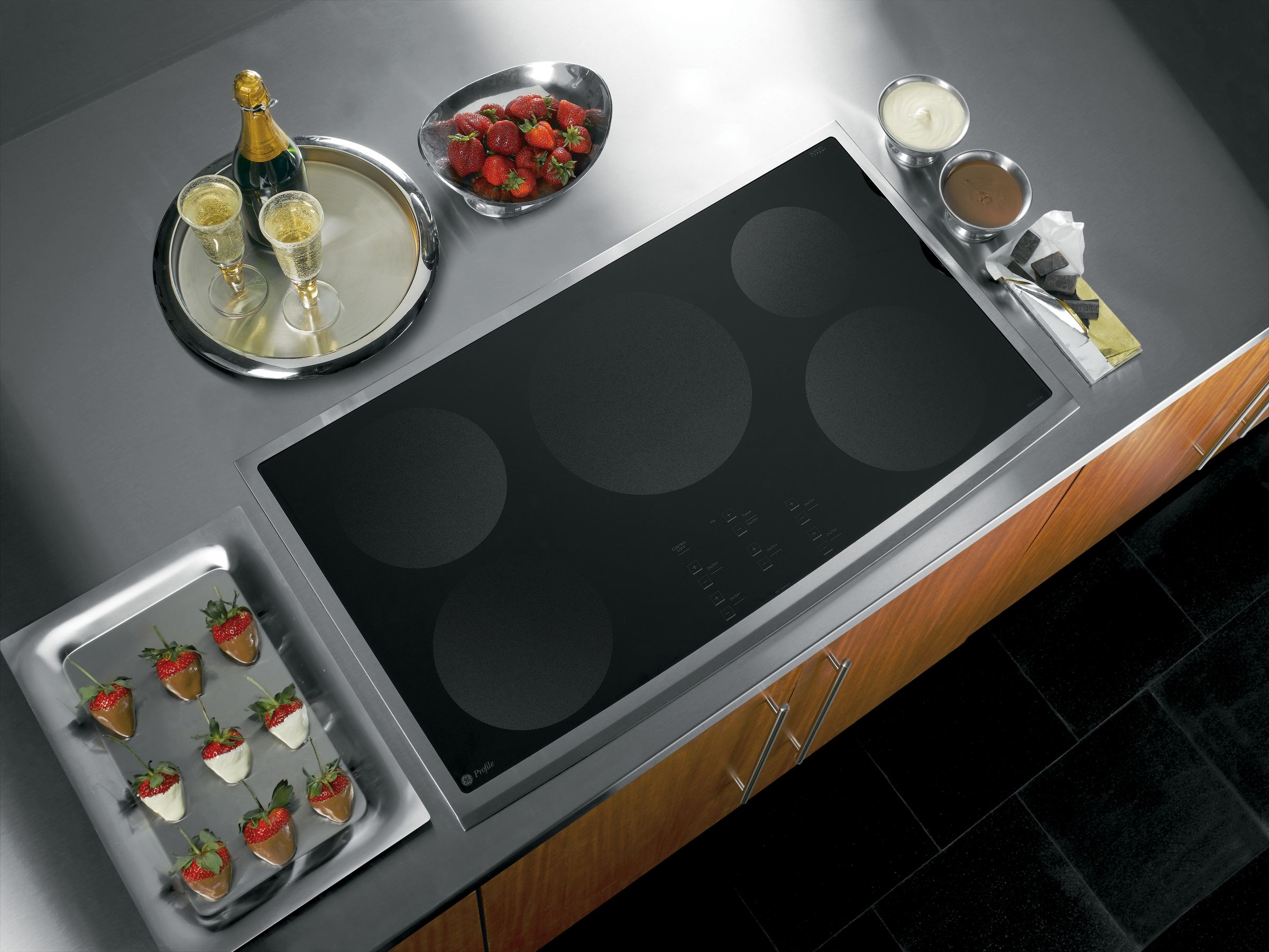 GE PHP960SM2SS Electric Cooktop