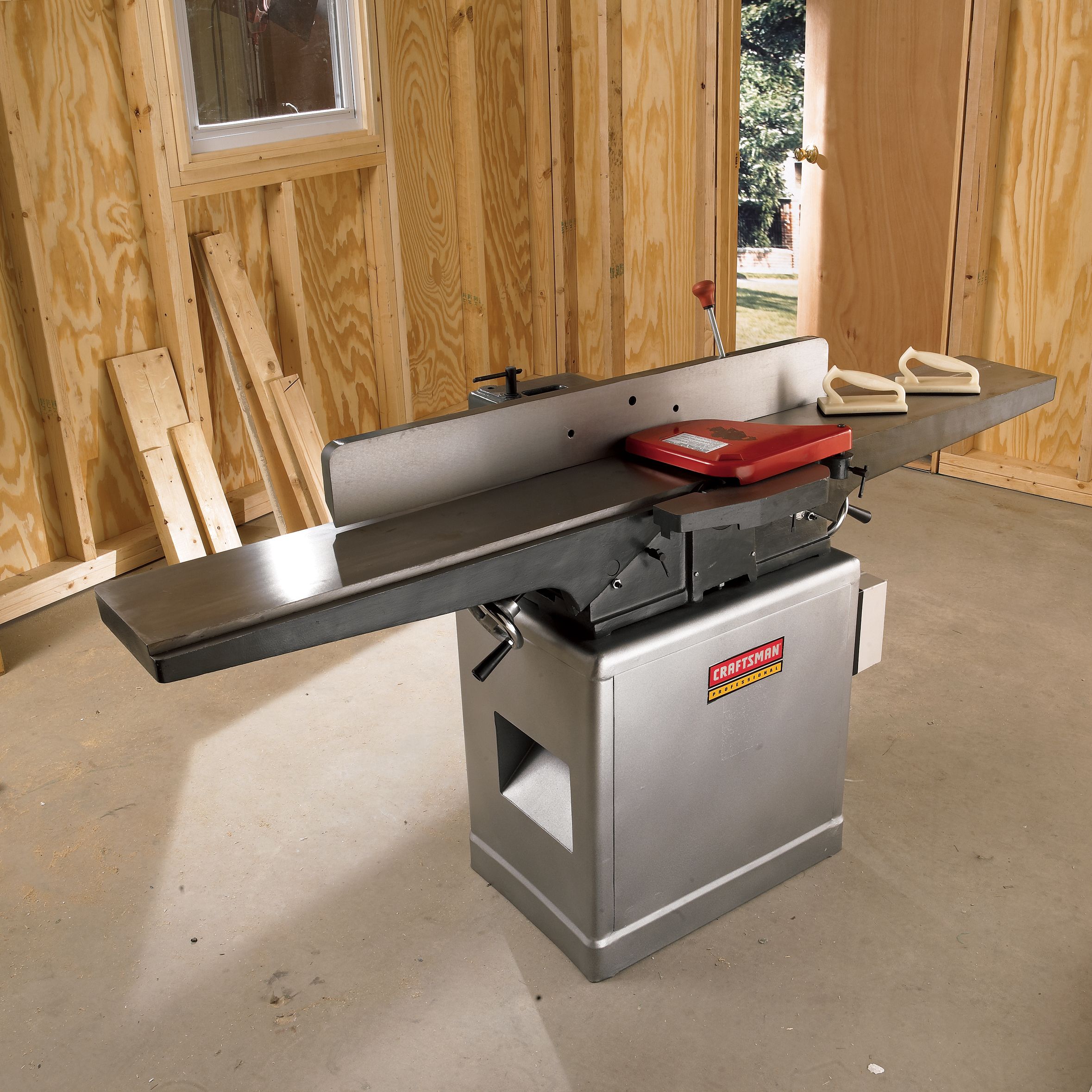 8" Jointer & Stand logo