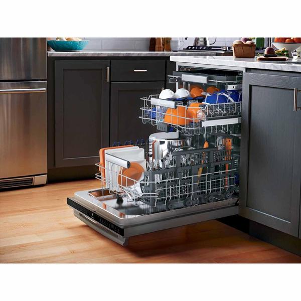 Electrolux EI24ID50QS 24" BuiltIn Dishwasher w/ Third Rack Stainless